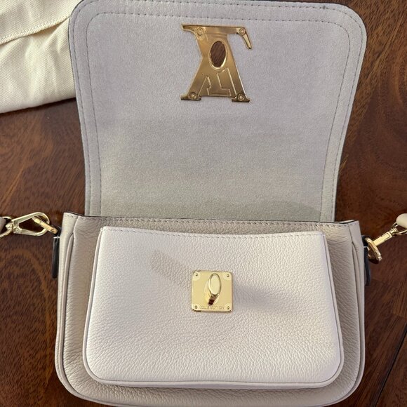 Louis Vuitton Lockme Tender in Greige - Picture 3 of 15